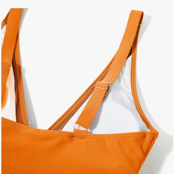 Swimsuit - Picture 7 of 10